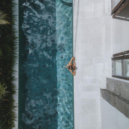 Aster Villa Seminyak Eksteriør billede