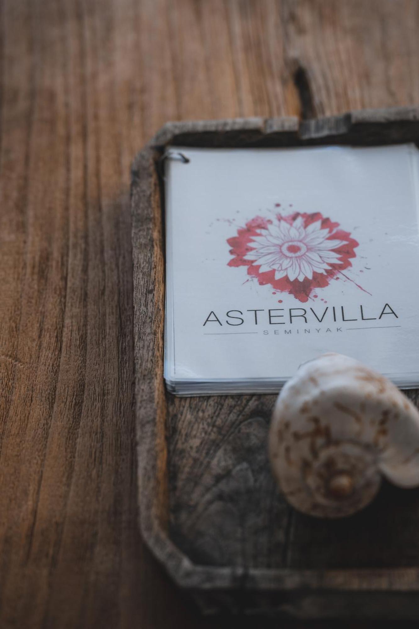 Aster Villa Seminyak Eksteriør billede