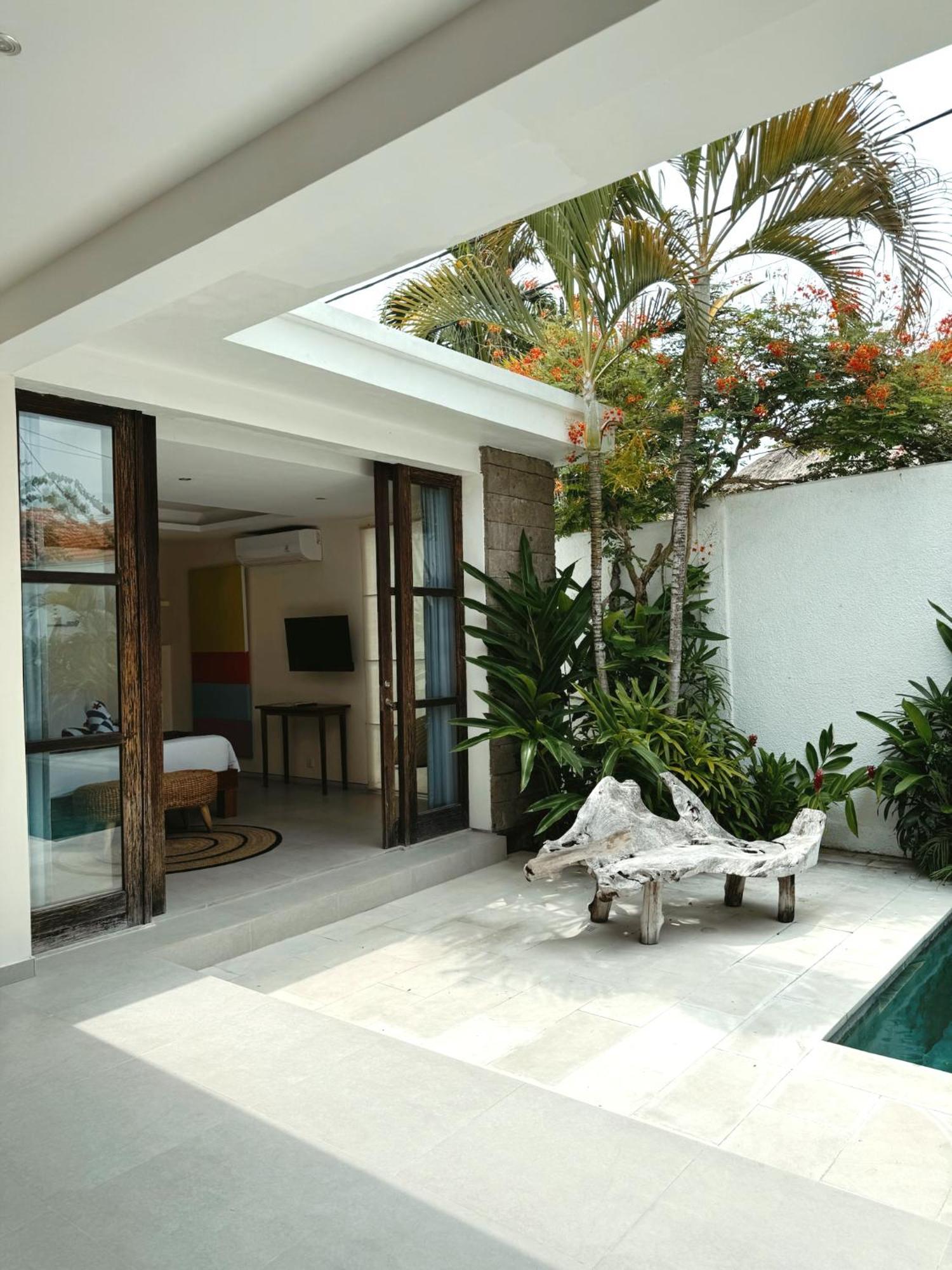 Aster Villa Seminyak Eksteriør billede